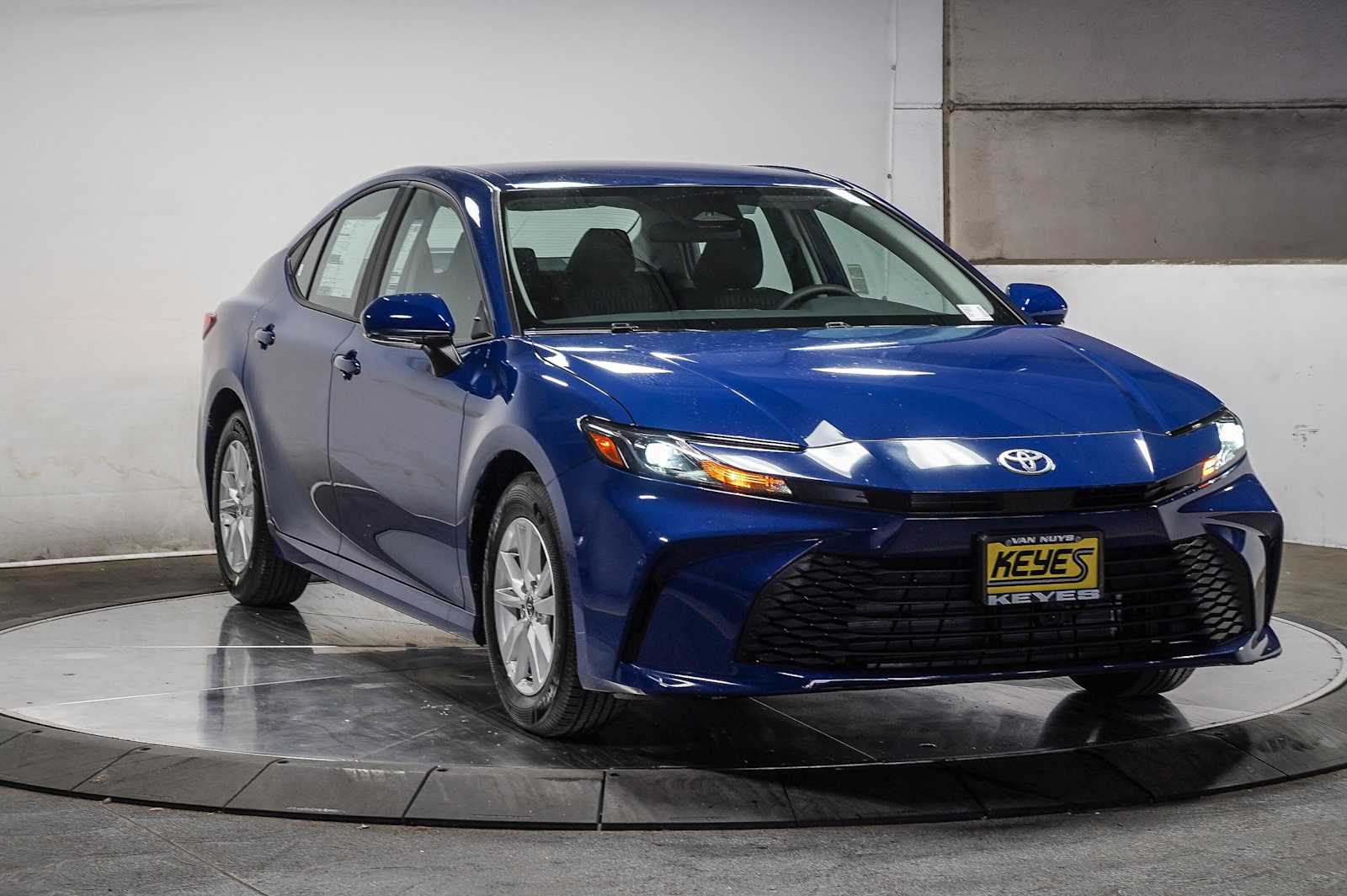 Thumbnail: 2025 Toyota Camry - 3