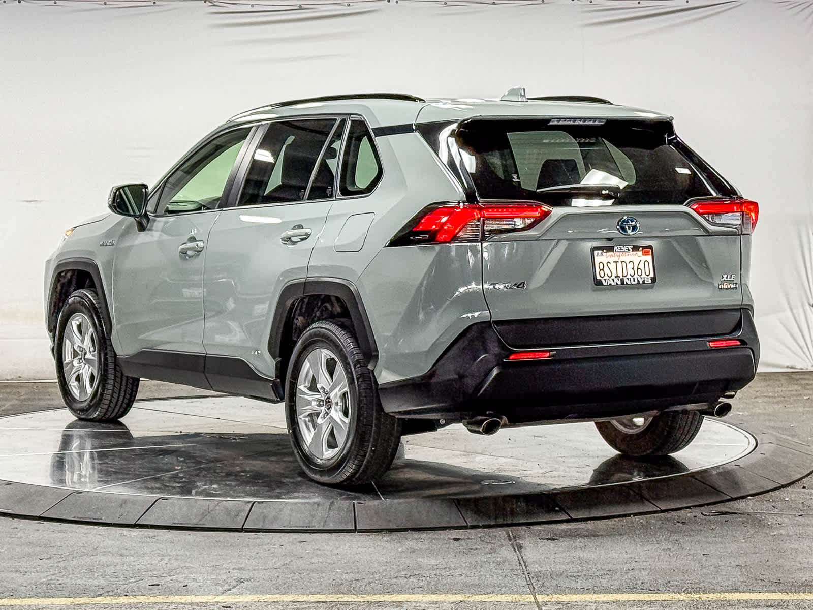 Thumbnail: 2020 Toyota RAV4 - 3