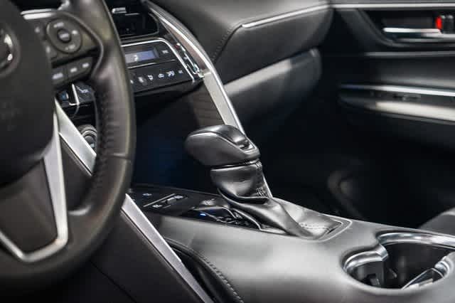 Thumbnail: 2023 Toyota Venza - 25