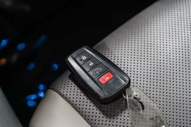 Thumbnail: 2021 Toyota RAV4 - 29