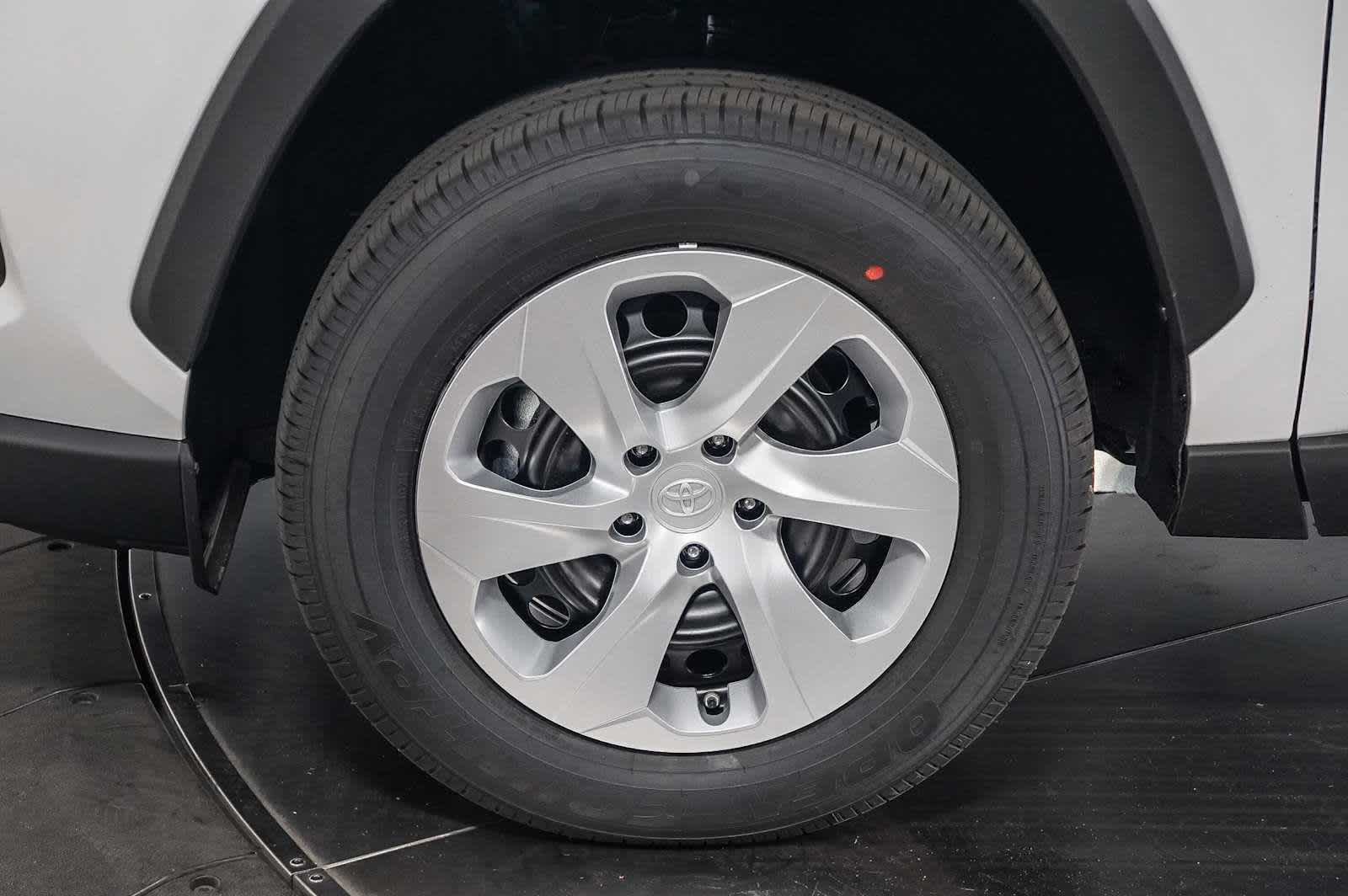 Thumbnail: 2025 Toyota RAV4 - 10