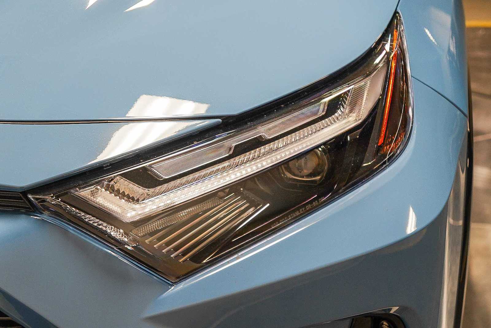 Thumbnail: 2025 Toyota RAV4 - 8