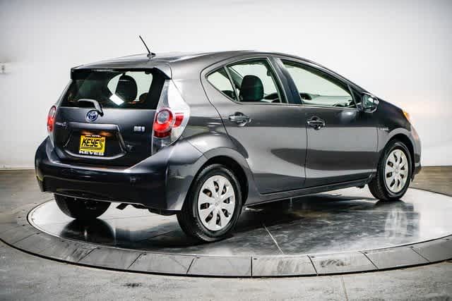 Thumbnail: 2014 Toyota Prius c - 4