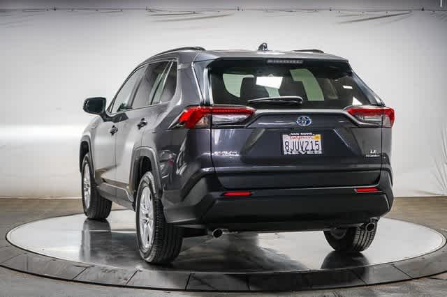 2019 Toyota RAV4 LE 3