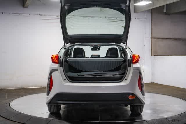 2020 Toyota Prius Prime XLE 26