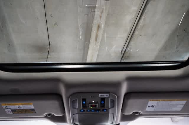 Thumbnail: 2022 Toyota Highlander - 17