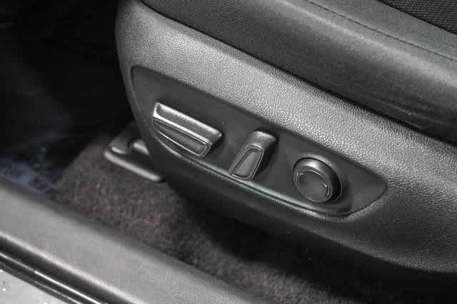 Thumbnail: 2023 Toyota RAV4 - 23