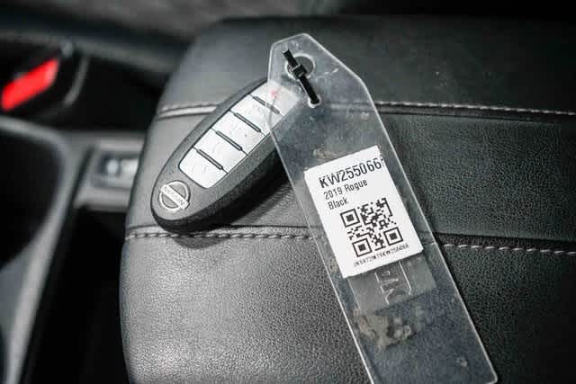 Thumbnail: 2019 Nissan Rogue - 29