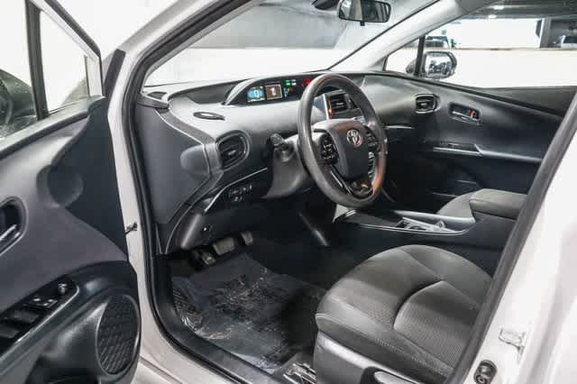 Thumbnail: 2021 Toyota Prius - 17