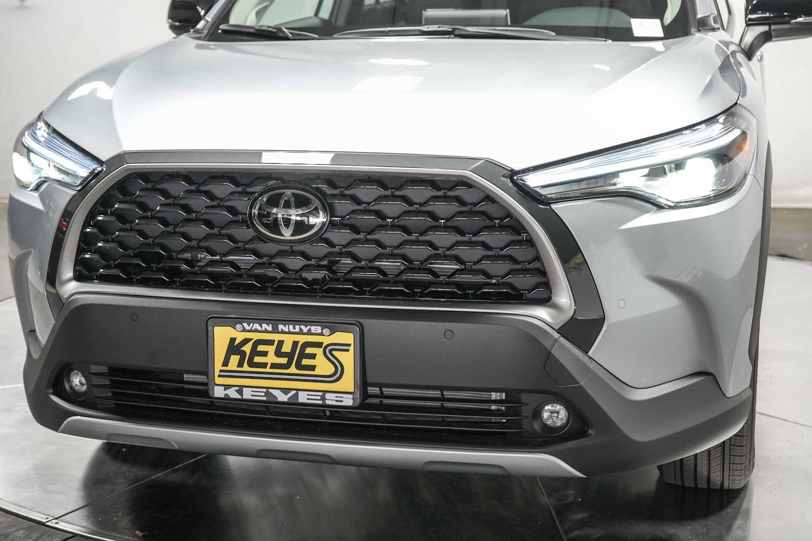 Thumbnail: 2025 Toyota Corolla Cross - 8