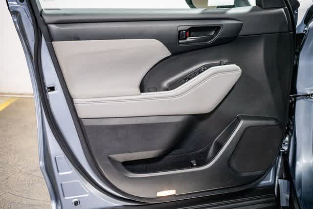 2022 Toyota Highlander LE 20