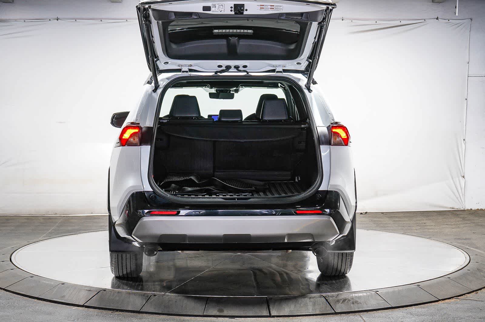 Thumbnail: 2023 Toyota RAV4 - 27