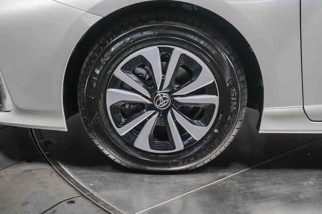 Thumbnail: 2018 Toyota Prius Prime - 10