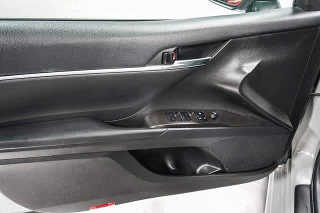 Thumbnail: 2023 Toyota Camry - 22