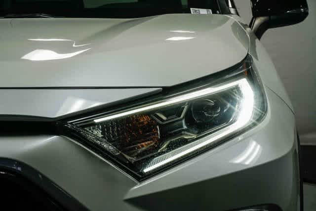 Thumbnail: 2021 Toyota RAV4 - 8