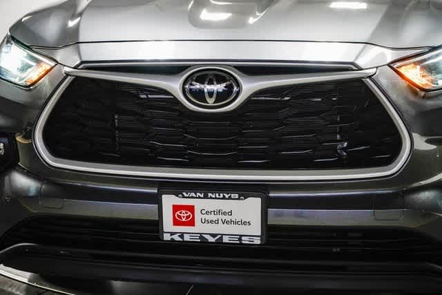 Thumbnail: 2022 Toyota Highlander - 9