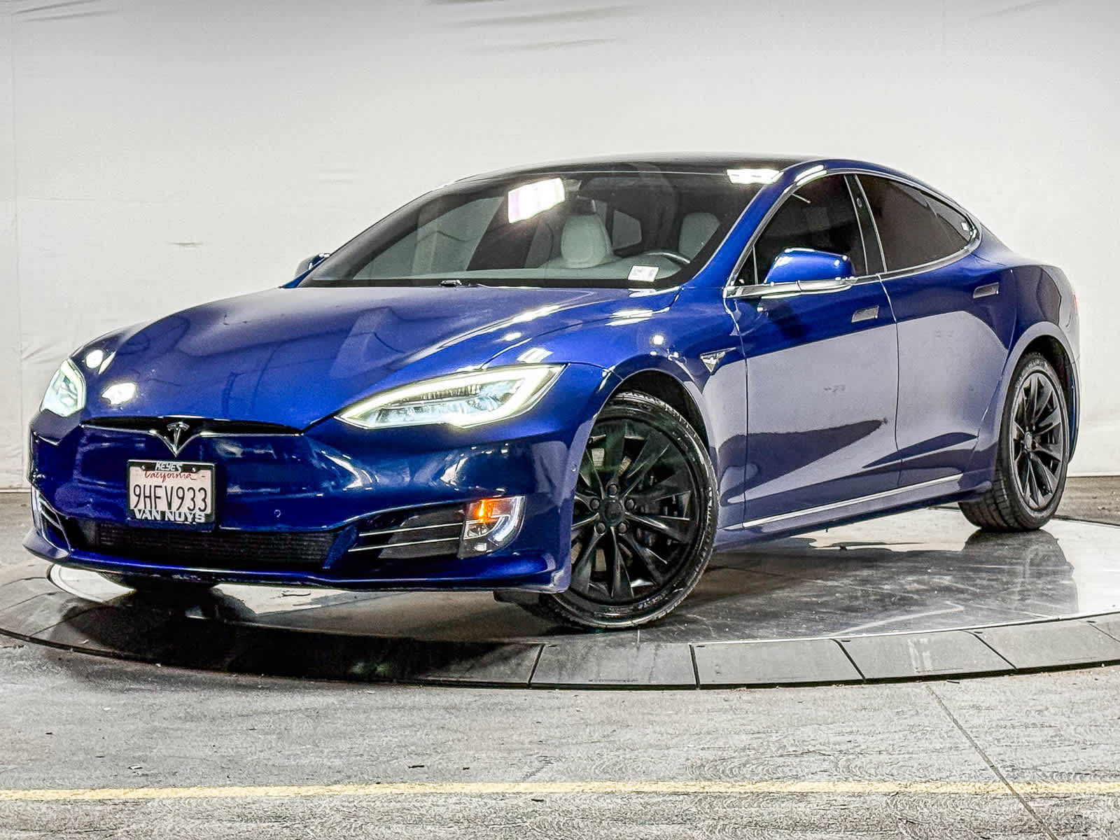 Thumbnail: 2020 Tesla Model S - 1
