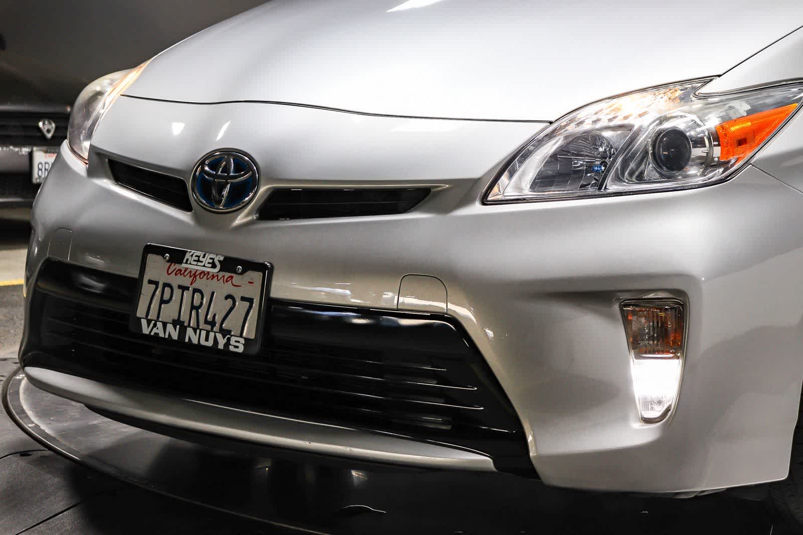 Thumbnail: 2015 Toyota Prius - 8