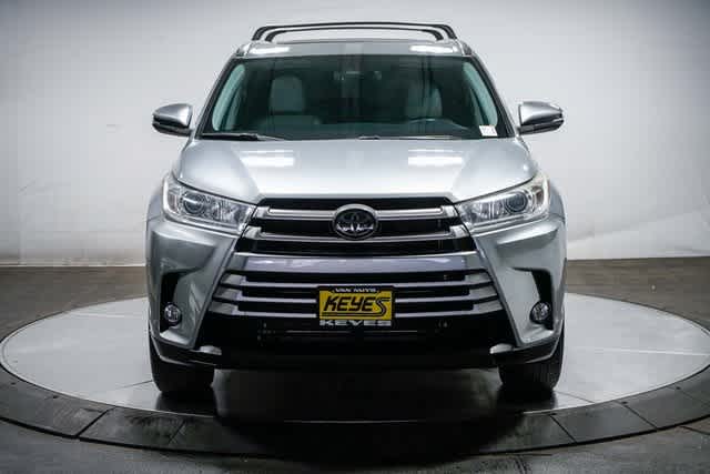 Thumbnail: 2019 Toyota Highlander - 3