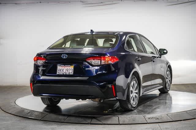 2020 Toyota Corolla LE 4