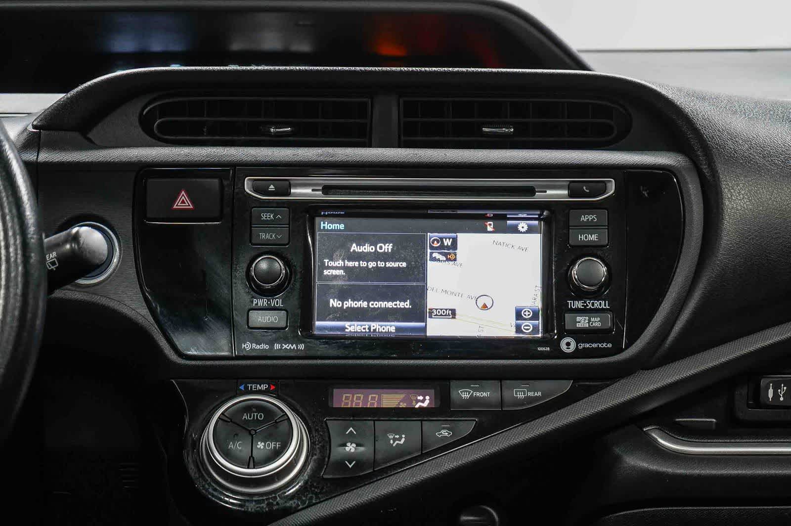 Thumbnail: 2016 Toyota Prius c - 14