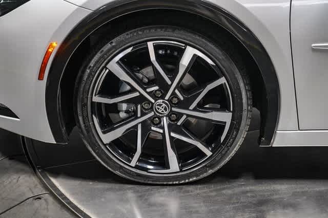 Thumbnail: 2024 Toyota Prius Prime - 10