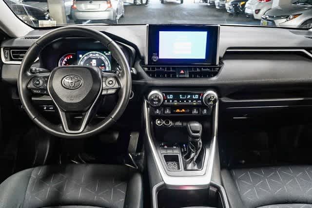 Thumbnail: 2023 Toyota RAV4 - 13