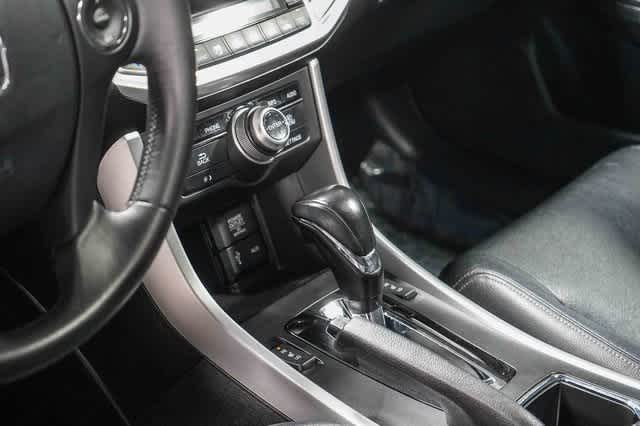 Thumbnail: 2013 Honda Accord - 24