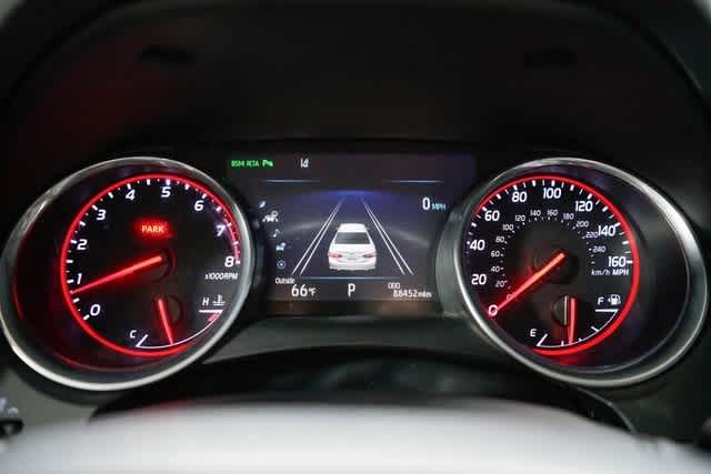 2018 Toyota Camry XSE 23
