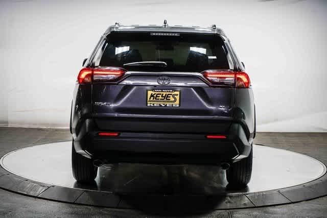 Thumbnail: 2019 Toyota RAV4 - 4
