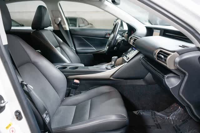Thumbnail: 2016 Lexus IS - 16