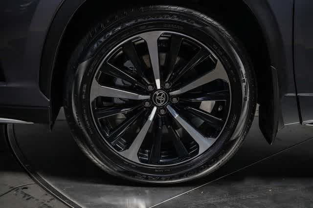 Thumbnail: 2021 Toyota Highlander - 10