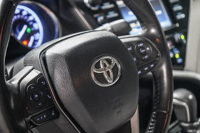 Thumbnail: 2018 Toyota Camry - 21