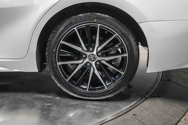 Thumbnail: 2023 Toyota Camry - 10