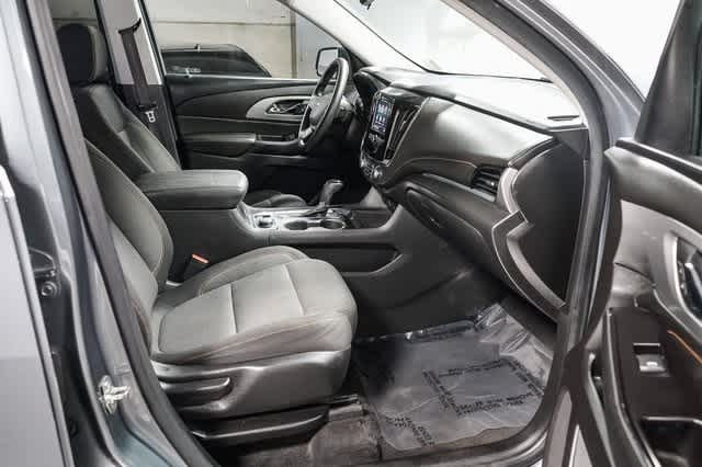 Thumbnail: 2020 Chevrolet Traverse - 16