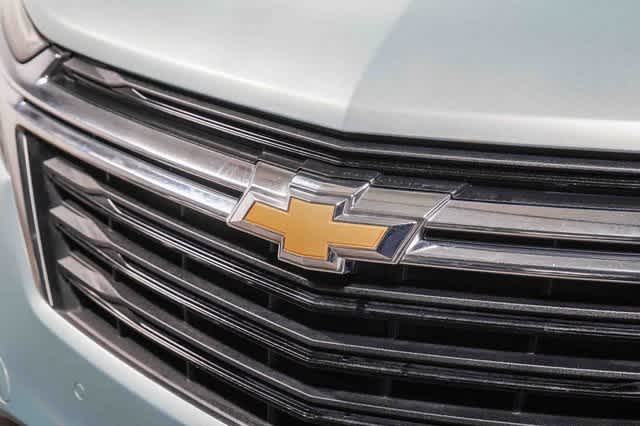 Thumbnail: 2022 Chevrolet Equinox - 8