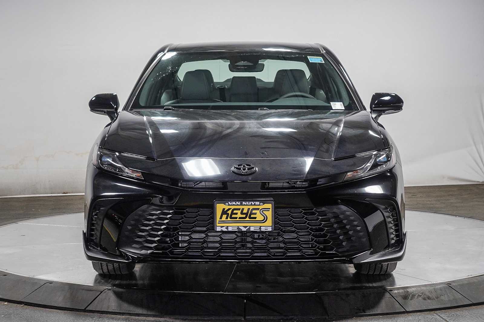 2025 Toyota Camry SE 2