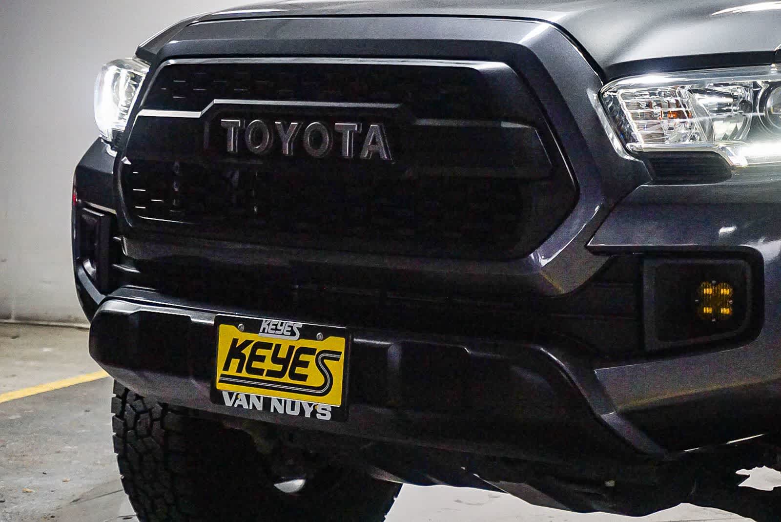 Thumbnail: 2019 Toyota Tacoma - 8