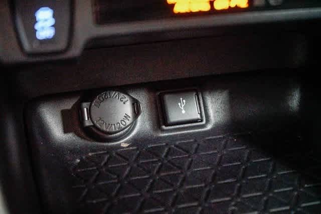 Thumbnail: 2021 Toyota RAV4 - 21