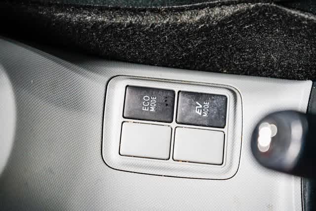 Thumbnail: 2014 Toyota Prius c - 22