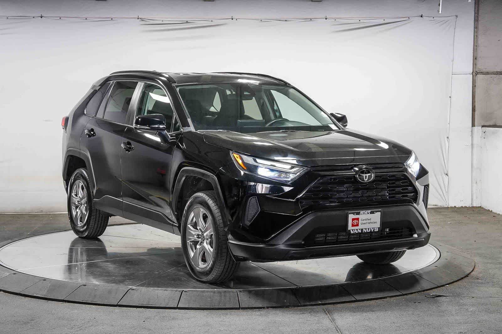 Thumbnail: 2023 Toyota RAV4 - 6