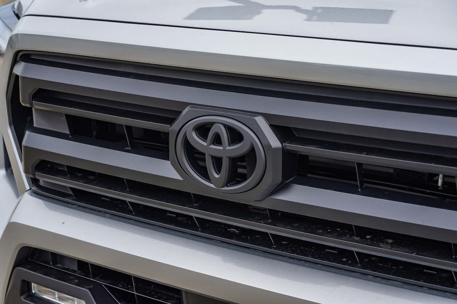 2025 Toyota Tacoma SR5 9