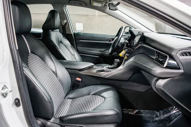 2022 Toyota Camry SE 16