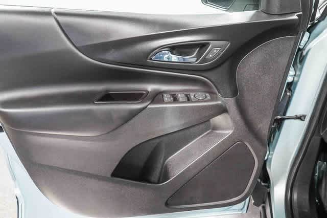 Thumbnail: 2022 Chevrolet Equinox - 21