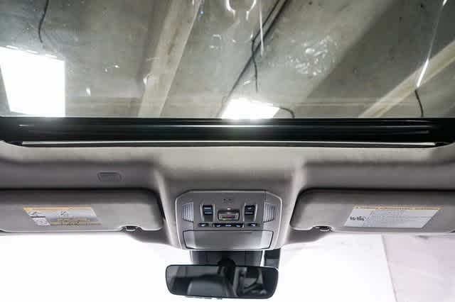 2021 Toyota Highlander Limited 16