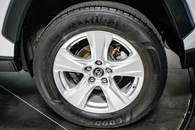 Thumbnail: 2021 Toyota RAV4 - 11