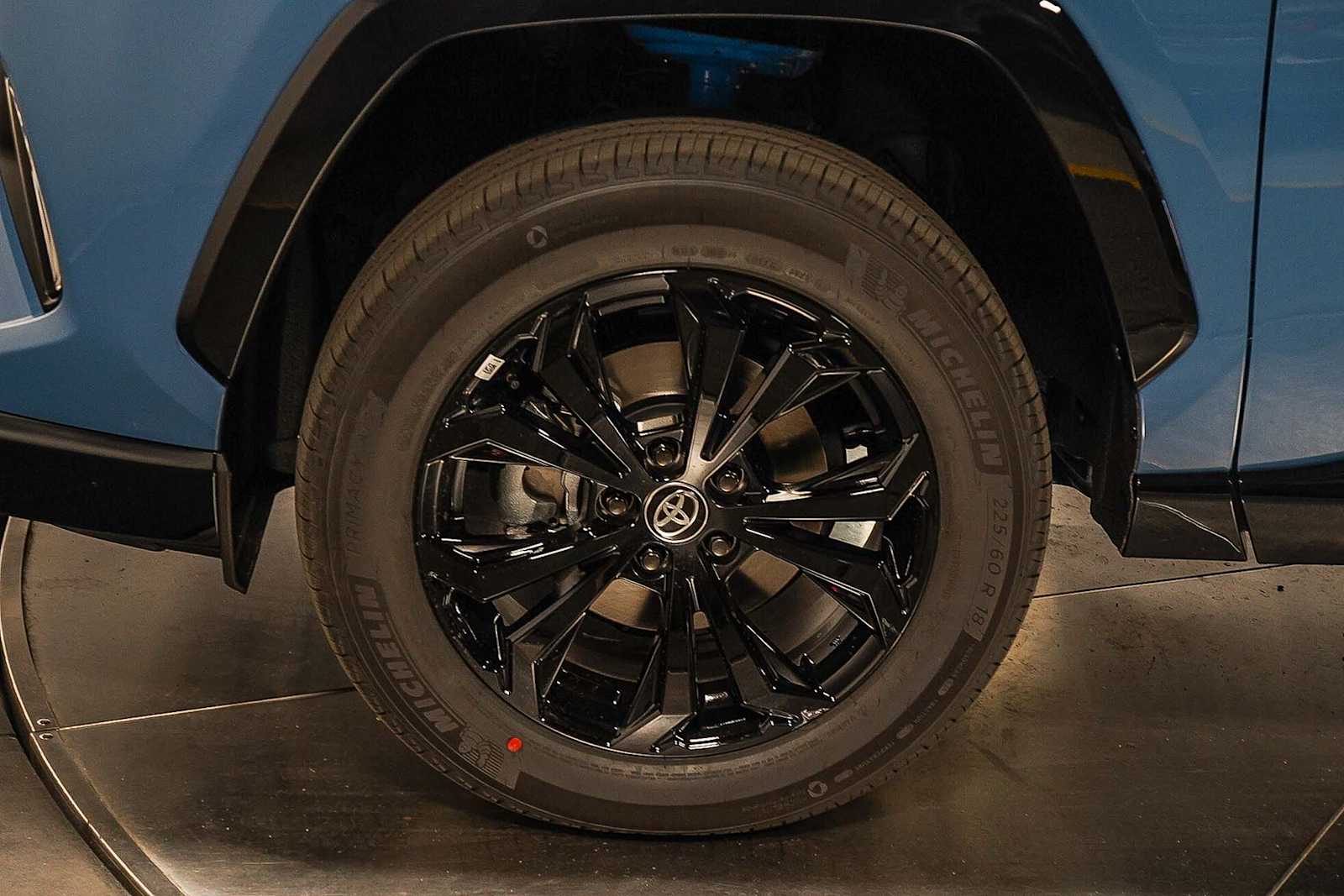 Thumbnail: 2025 Toyota RAV4 - 10