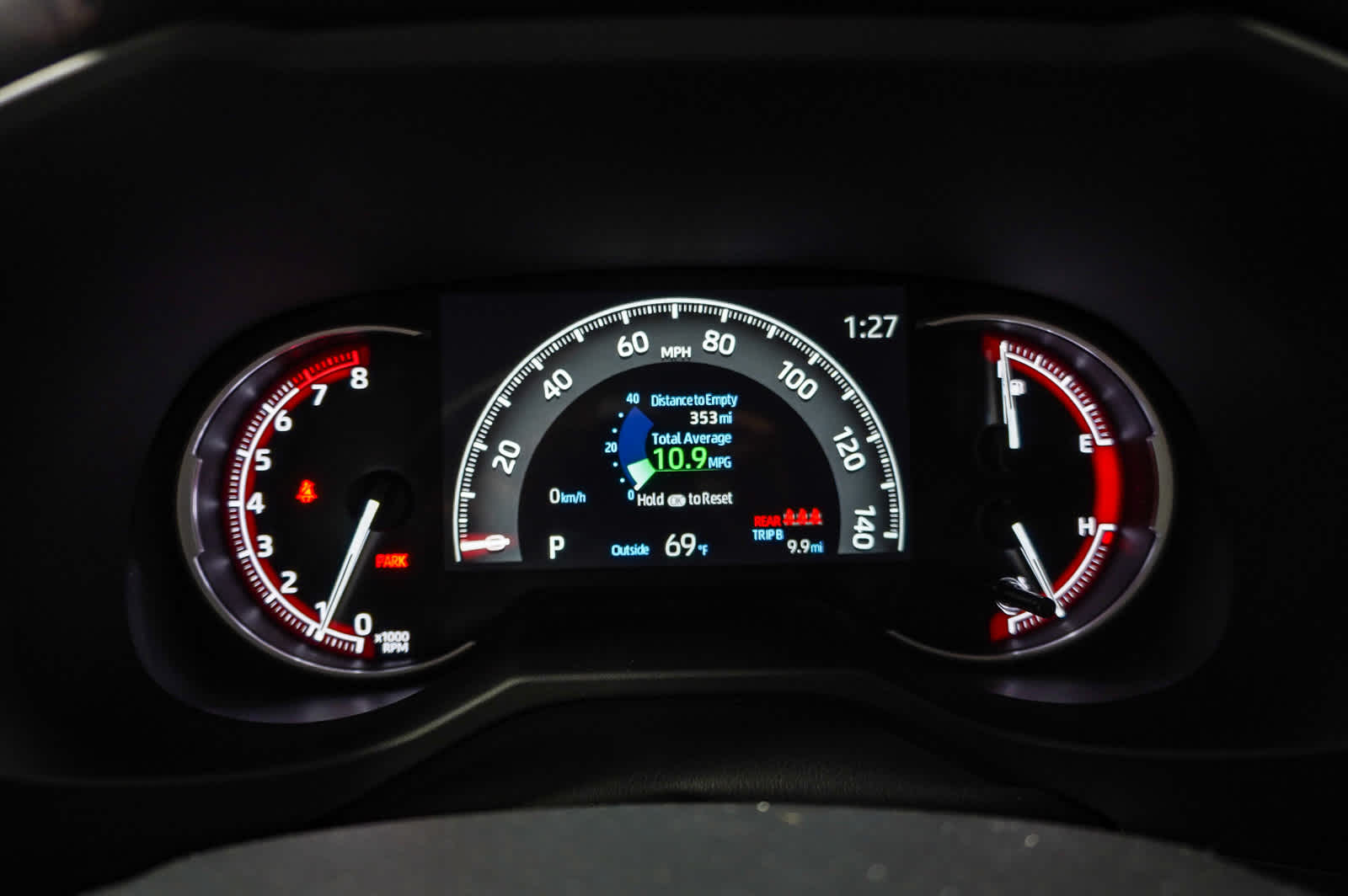 Thumbnail: 2025 Toyota RAV4 - 28