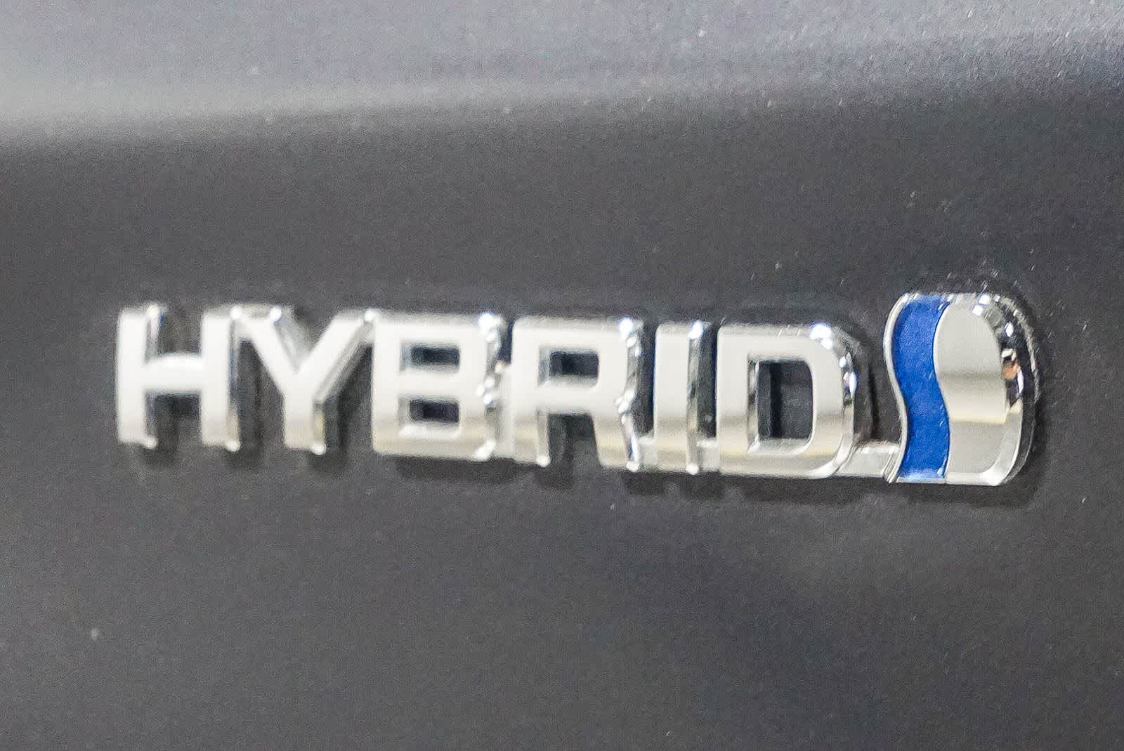 Thumbnail: 2013 Toyota Prius - 29