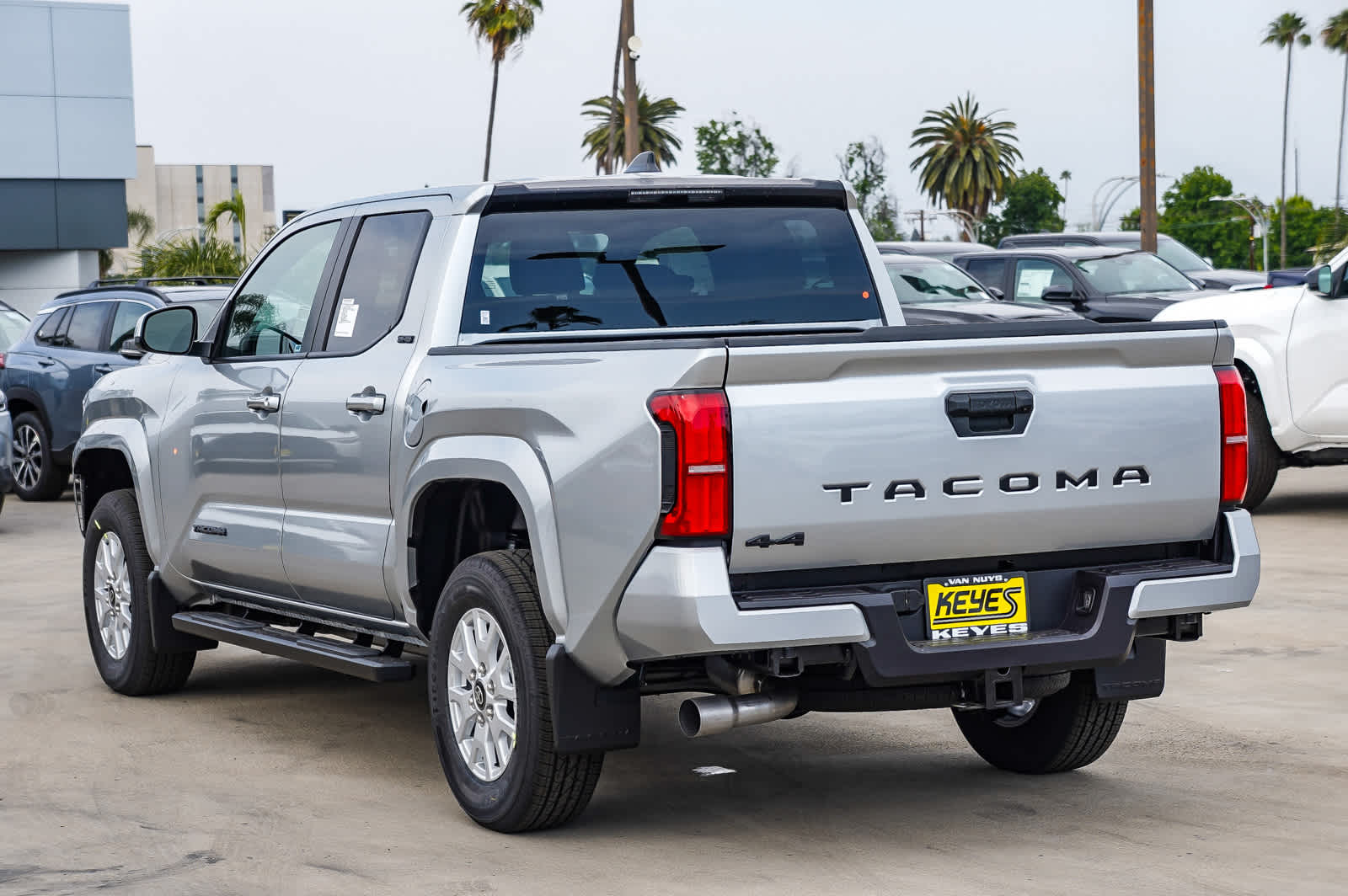 2025 Toyota Tacoma SR5 6